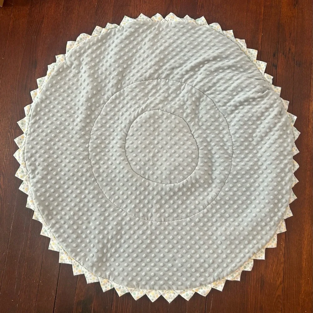 Round Patchwork Baby Play Mat - Picture 3 of 3